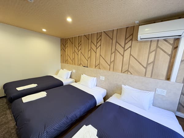 フォースルーム（コネクティングドアで2部屋つながるお部屋です）